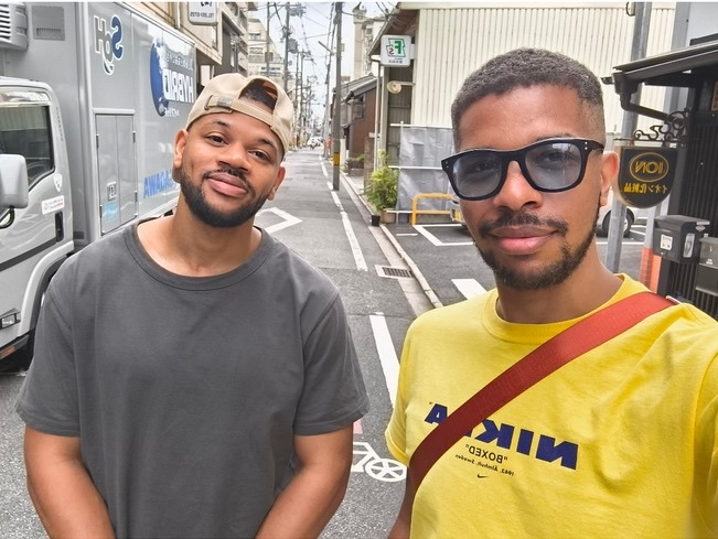 William Gnakpa et Nelson, à Itoshima au Japon